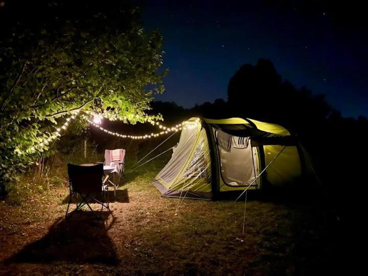 Camp The Sunrise Hill Hotel Pivka Eksteriør billede