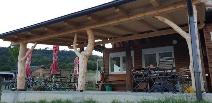 Camp The Sunrise Hill Hotel Pivka Eksteriør billede